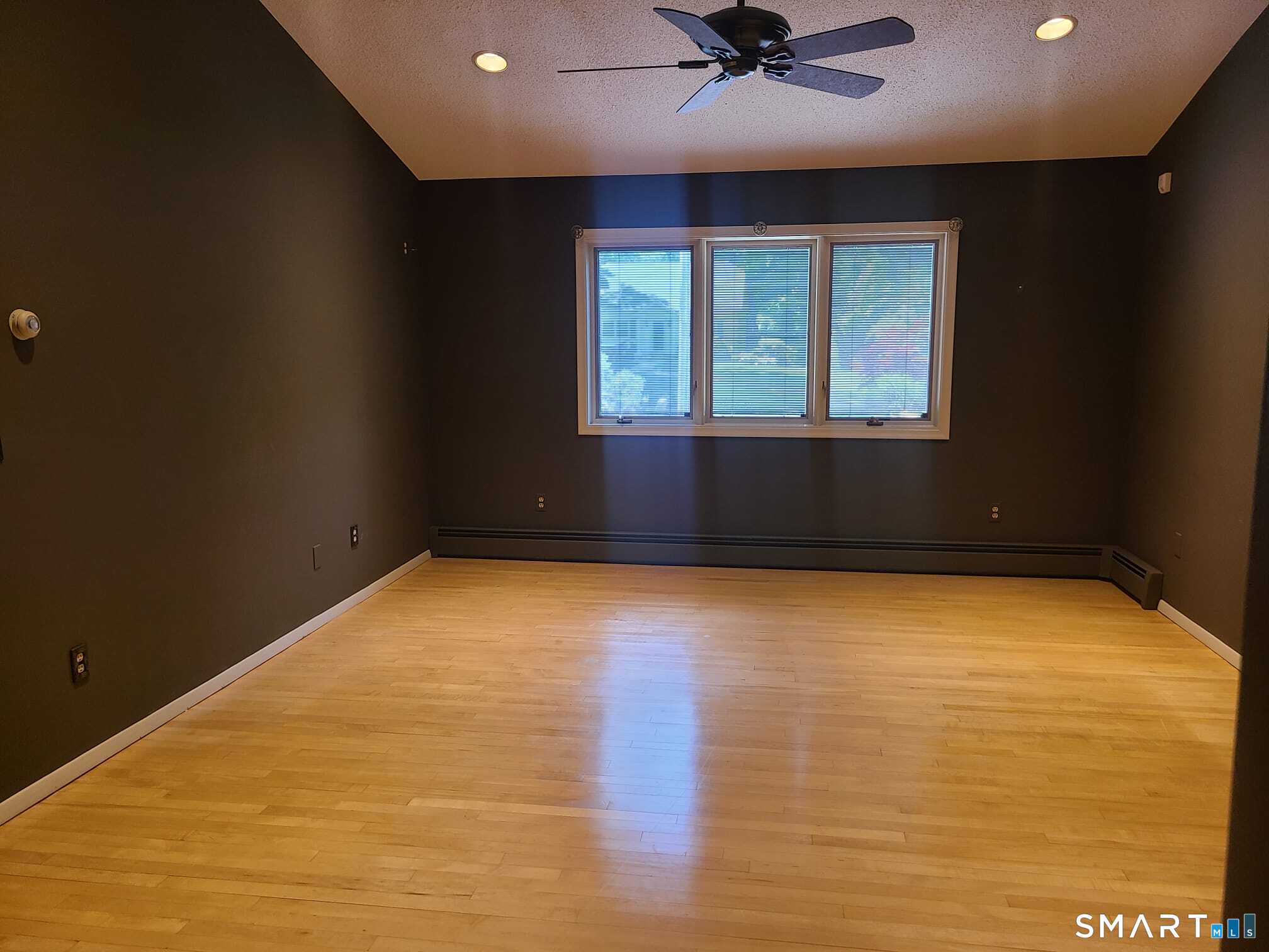 925 Dunbar Hill Road Hamden, CT 06514 - Photo 23 of 39