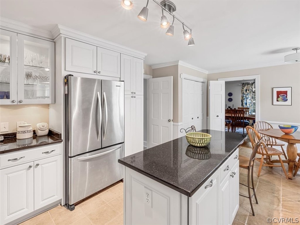 10511 Cherokee Road Richmond, VA 23235 - Photo 14 of 43 Additional counter area is ideal as a coffee bar a