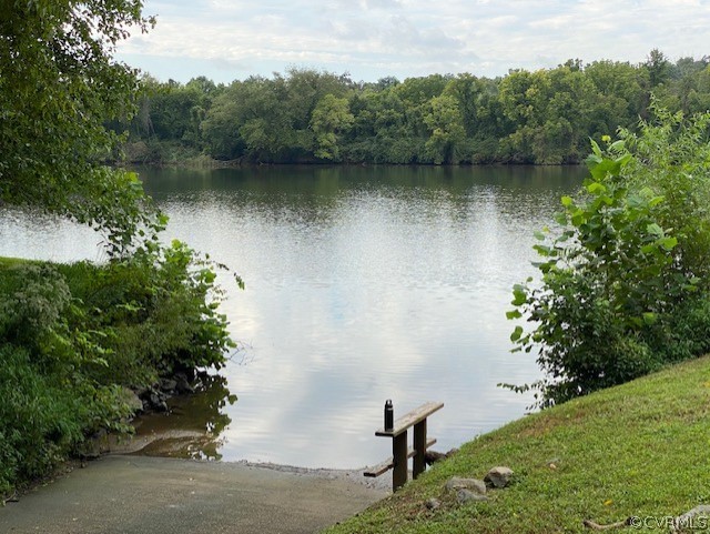 10511 Cherokee Road Richmond, VA 23235 - Photo 42 of 43 Close up view of the boat launch at the river acce