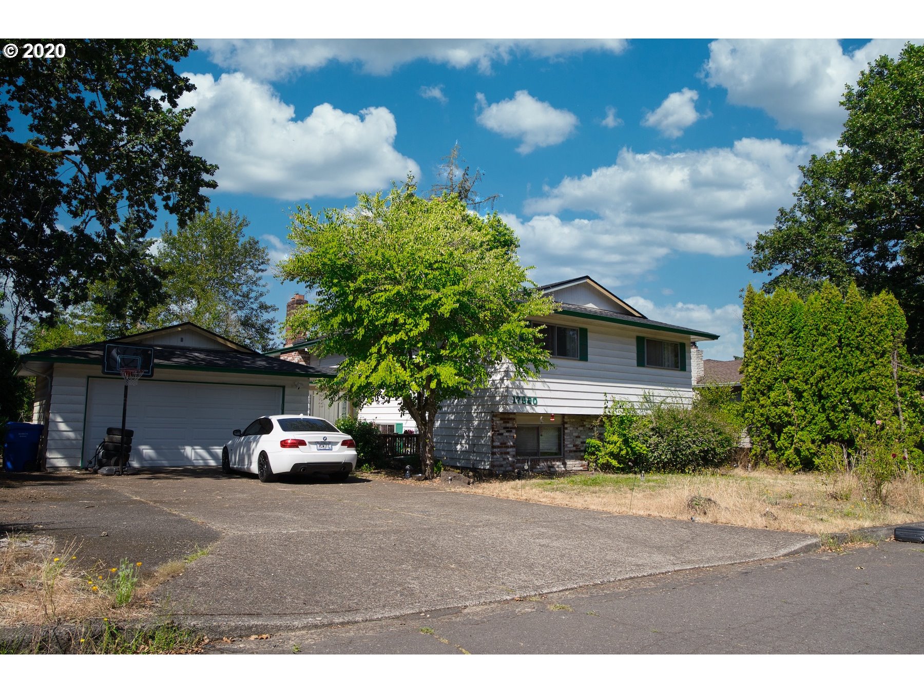 17520 Springhill Place Gladstone, OR 97027 - Photo 1 of 30 Gallery Image 1