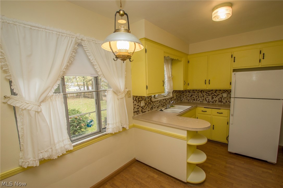 1371 Croyden Road Lyndhurst, OH 44124 - Photo 9 of 23 Gallery Image 9