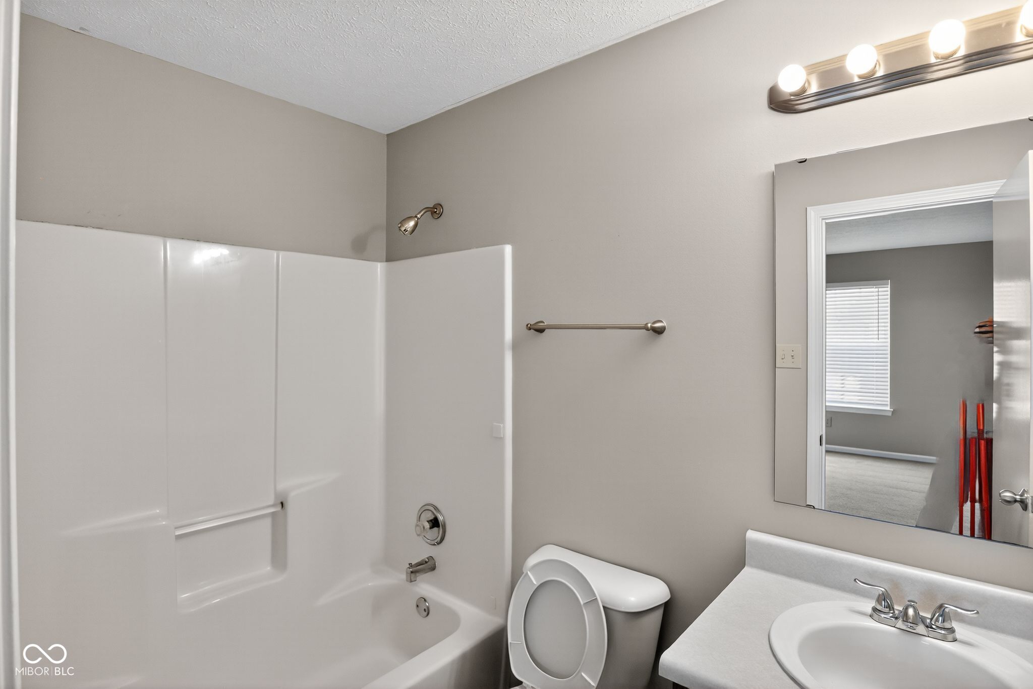 7506 Redcliff Road Indianapolis, IN 46256 - Photo 18 of 32