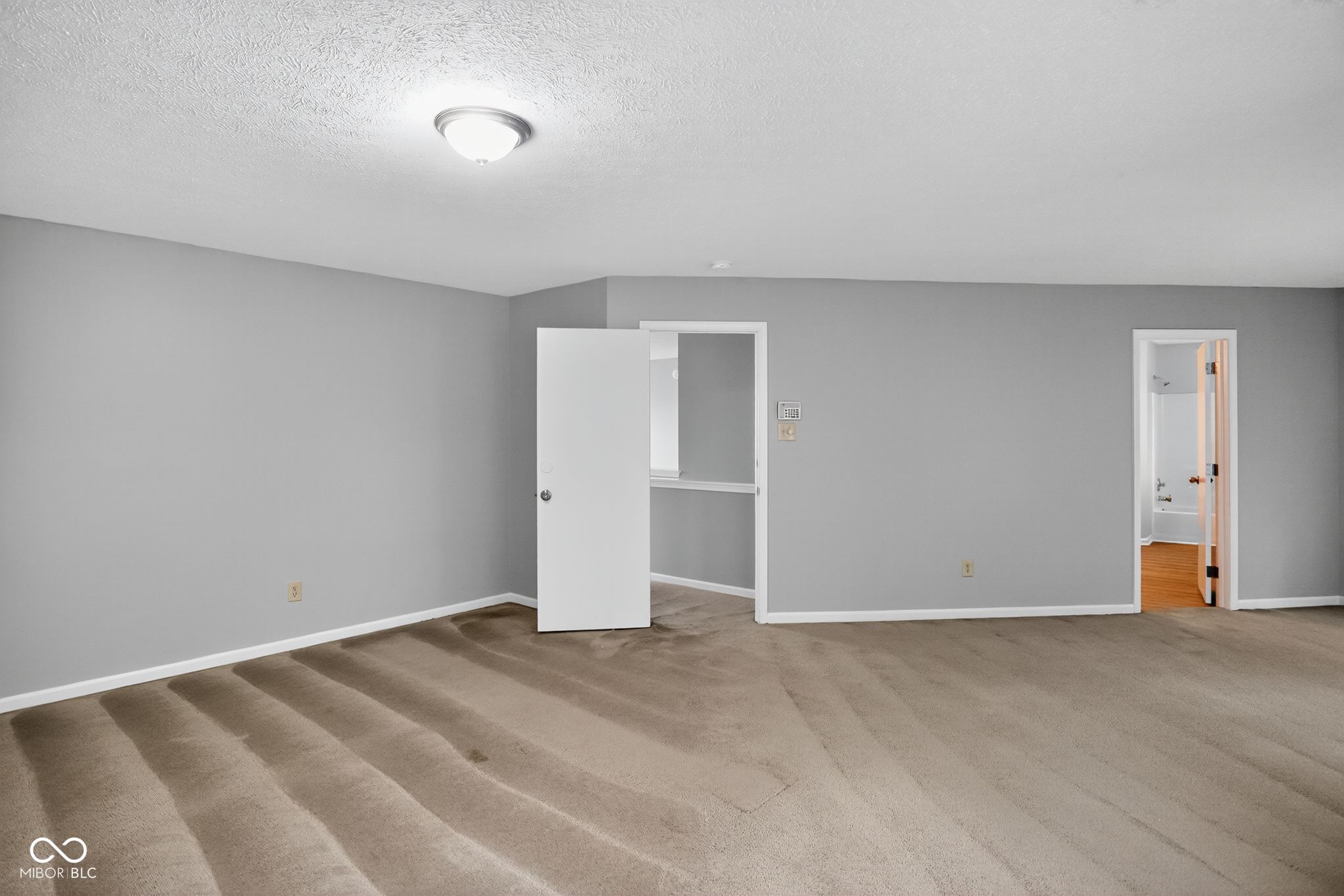 7506 Redcliff Road Indianapolis, IN 46256 - Photo 19 of 32