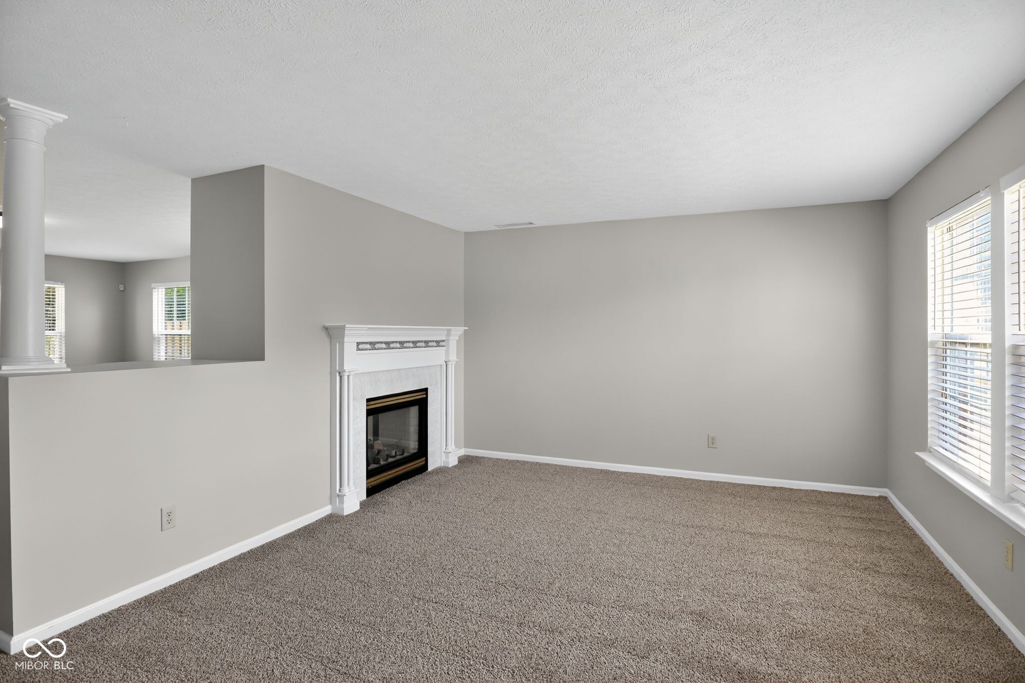 7506 Redcliff Road Indianapolis, IN 46256 - Photo 3 of 32