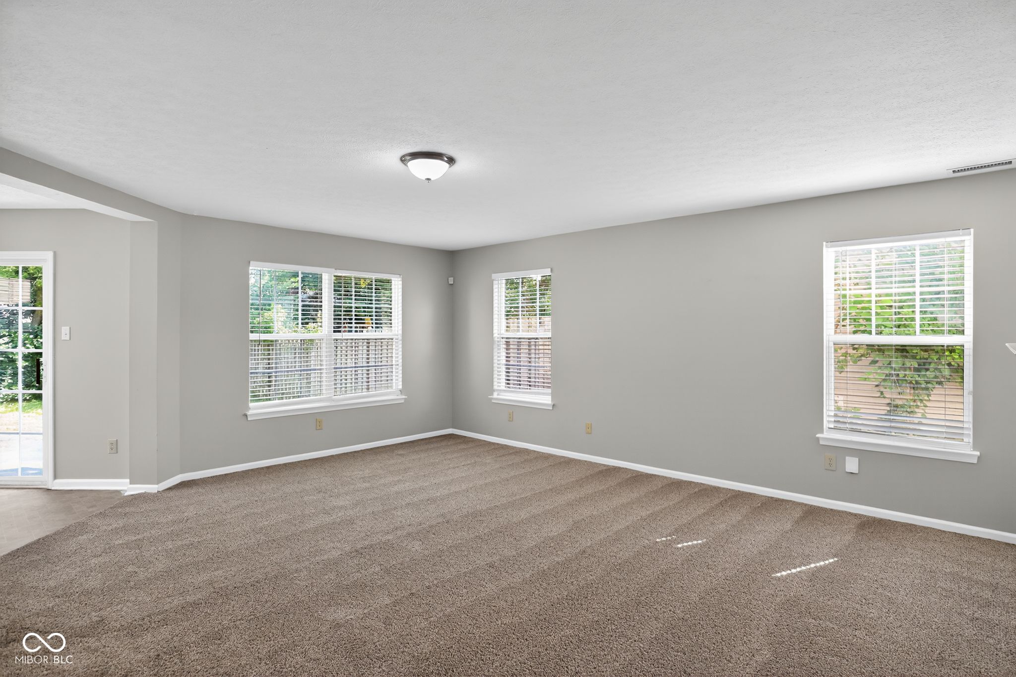 7506 Redcliff Road Indianapolis, IN 46256 - Photo 8 of 32