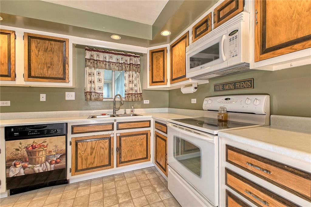 13669 Turner Valley Road Irwin, PA 15642 - Photo 15 of 34