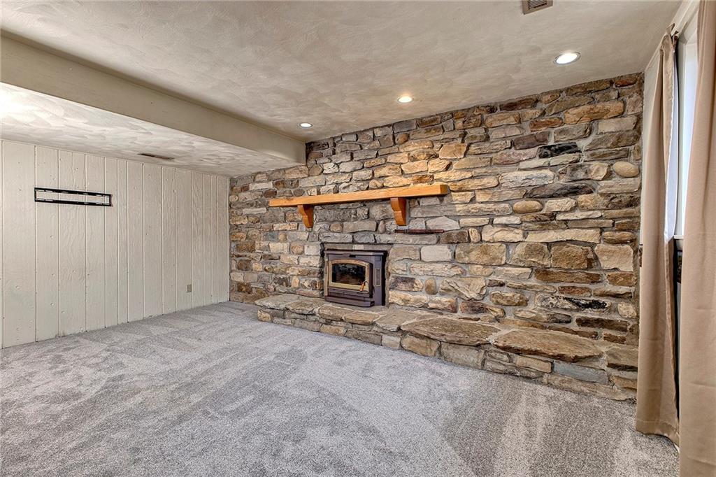 13669 Turner Valley Road Irwin, PA 15642 - Photo 6 of 34