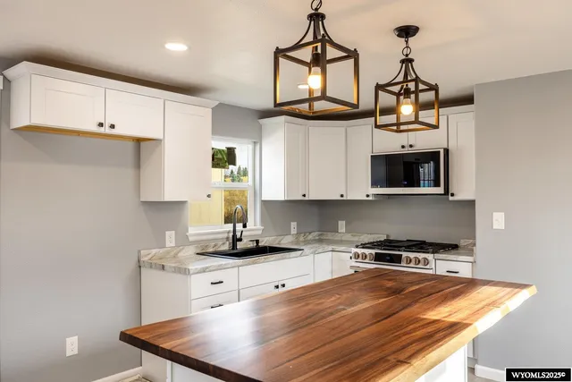 $85,000 | 5901 Coffeen Avenue, Sheridan, WY 82801