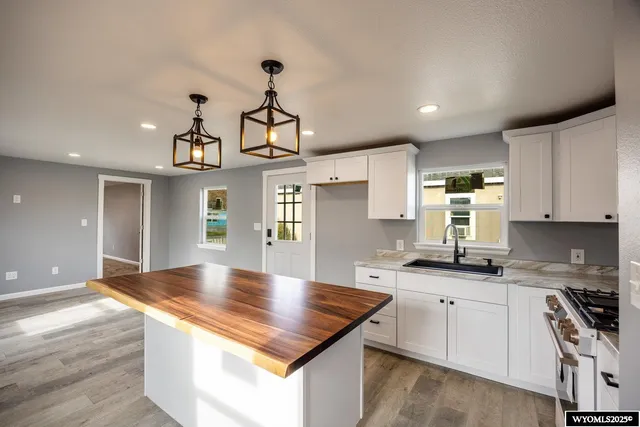 $85,000 | 5901 Coffeen Avenue, Sheridan, WY 82801