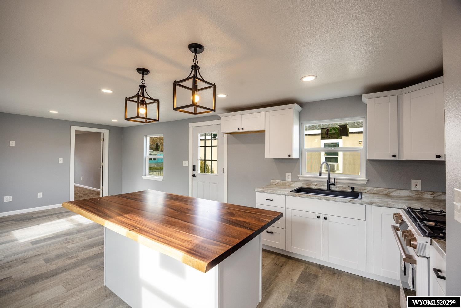 5901 Coffeen Avenue Sheridan, WY 82801 - Photo 6 of 28