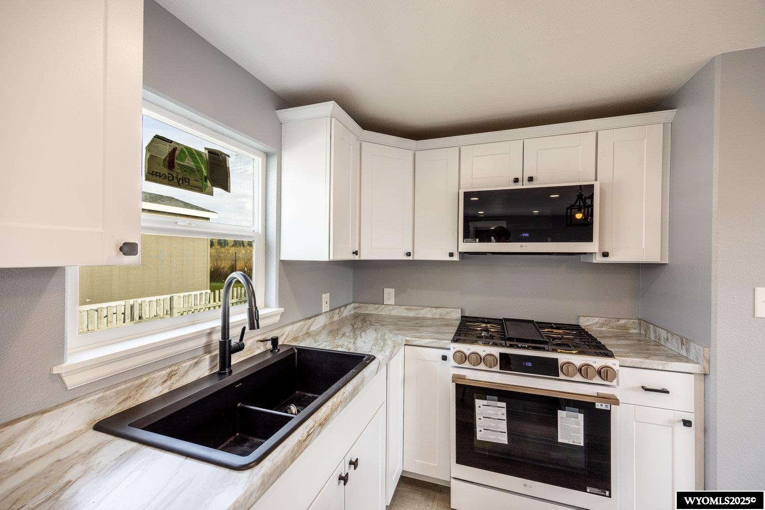 5901 Coffeen Avenue Sheridan, WY 82801 - Photo 8 of 28