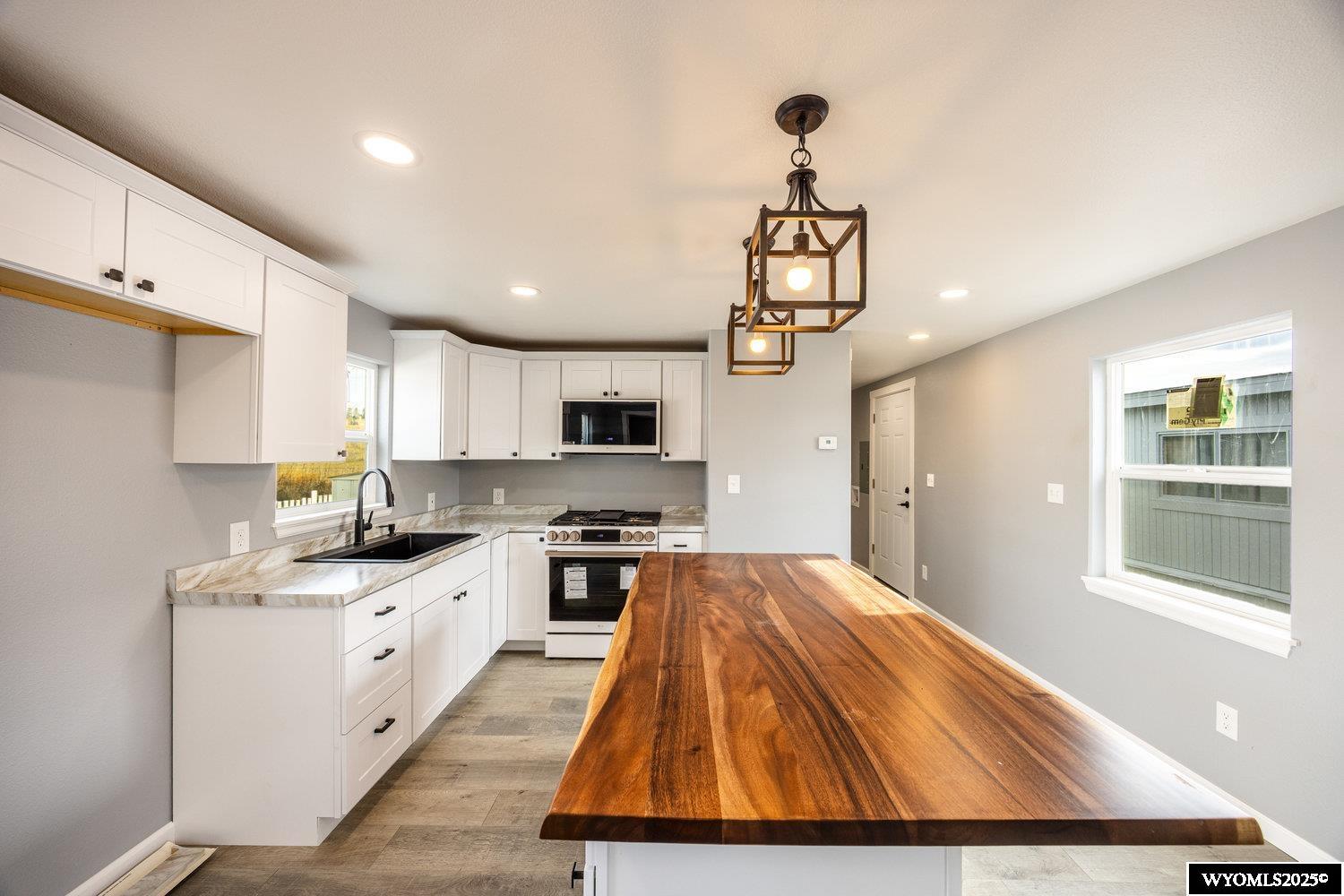 5901 Coffeen Avenue Sheridan, WY 82801 - Photo 9 of 28