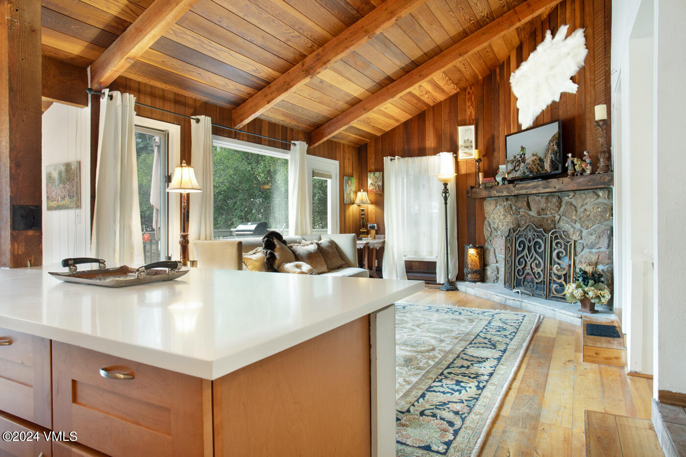 2447 Chamonix Lane, Unit C12 Vail, CO 81657 - Photo 5 of 24 Living