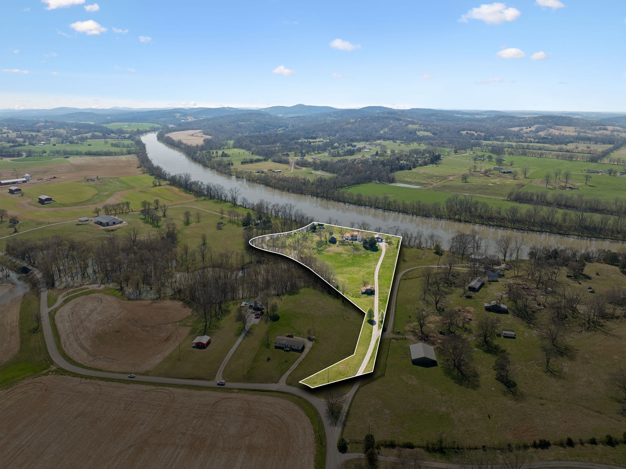 20 Bledsoe Borough Lane Riddleton, TN 37151 - Photo 3 of 72 an aerial view of a residential houses with outdoor space