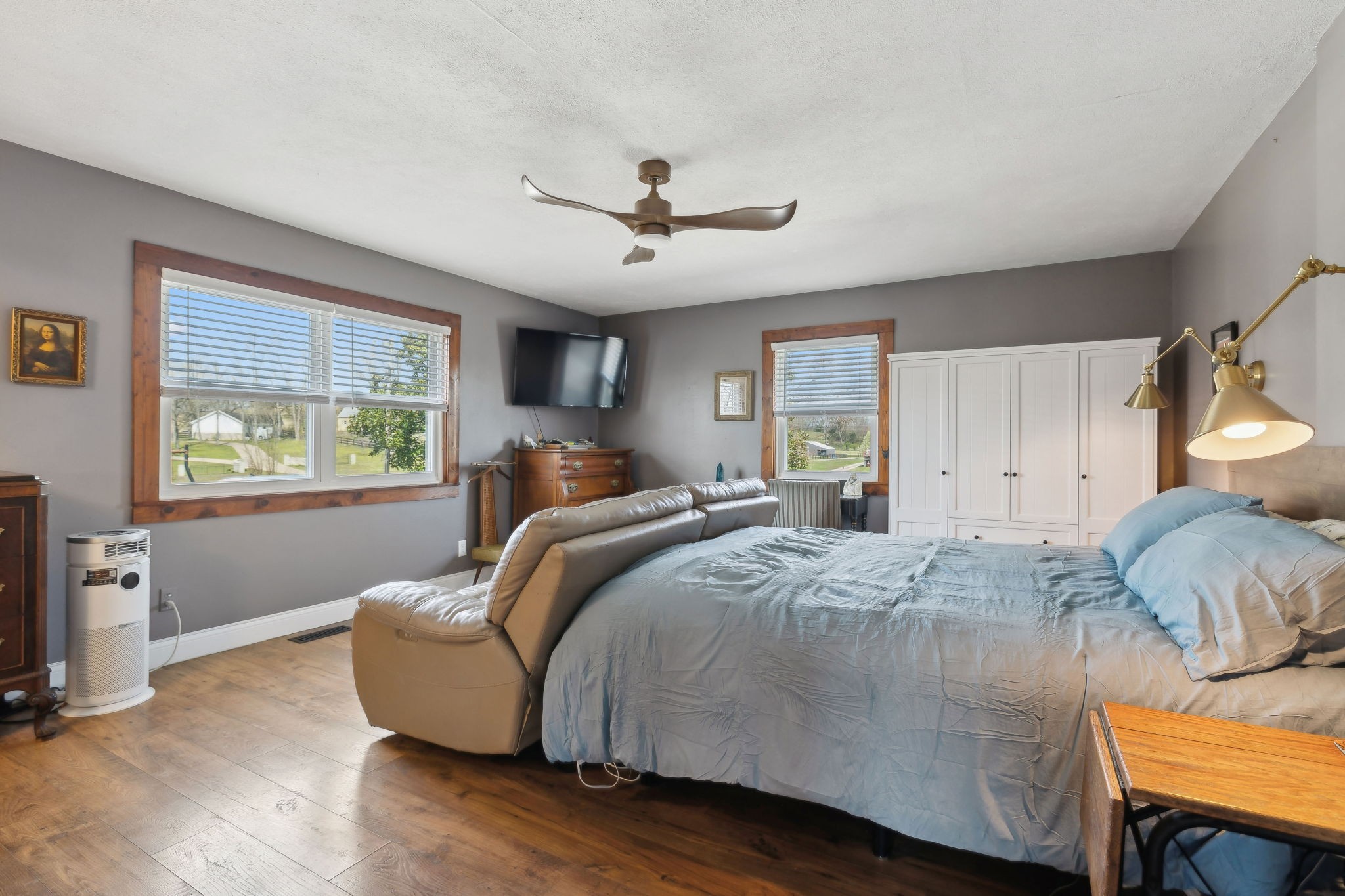 20 Bledsoe Borough Lane Riddleton, TN 37151 - Photo 41 of 72 a bedroom with a large bed and a window