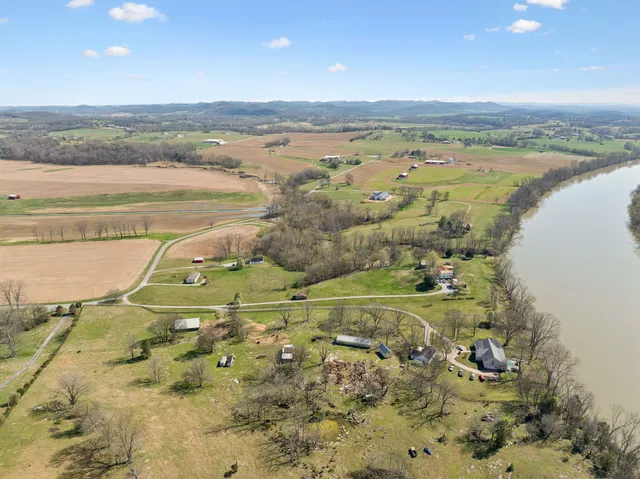 $699,900 | 20 Bledsoe Borough Lane, Riddleton, TN 37151