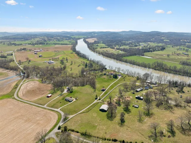 $699,900 | 20 Bledsoe Borough Lane, Riddleton, TN 37151