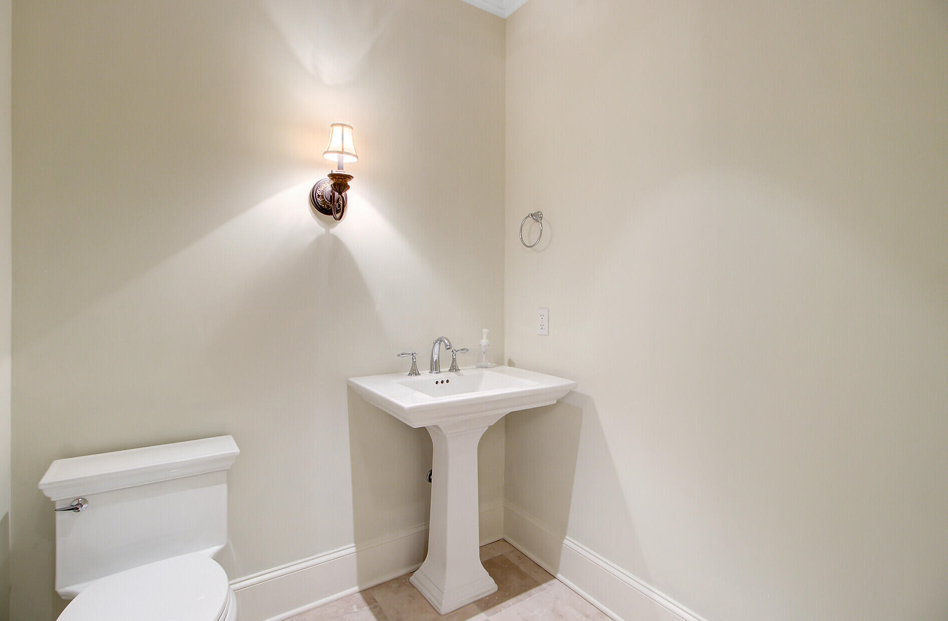 1 Vendue Range, Unit I Charleston, SC 29401 - Photo 28 of 57 98_45 (1)_mls