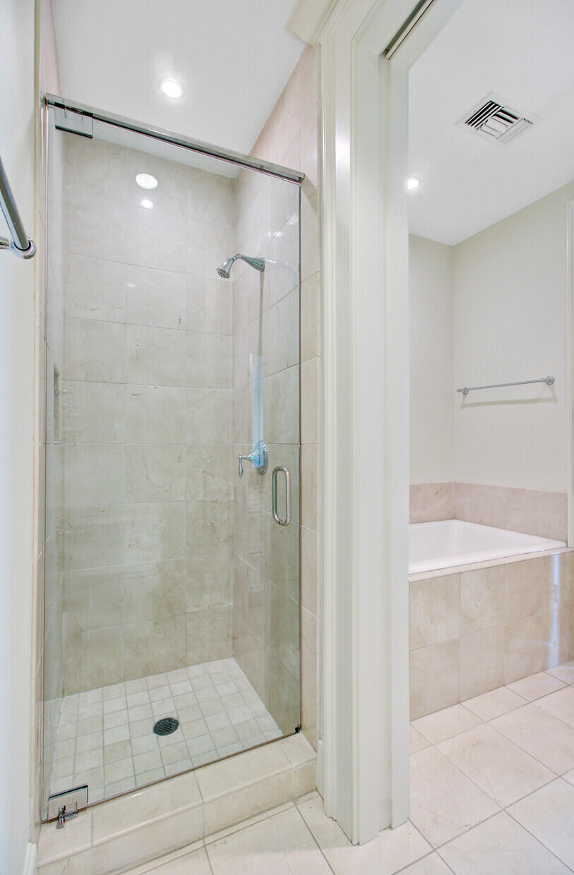 1 Vendue Range, Unit I Charleston, SC 29401 - Photo 37 of 57 108_55_mls