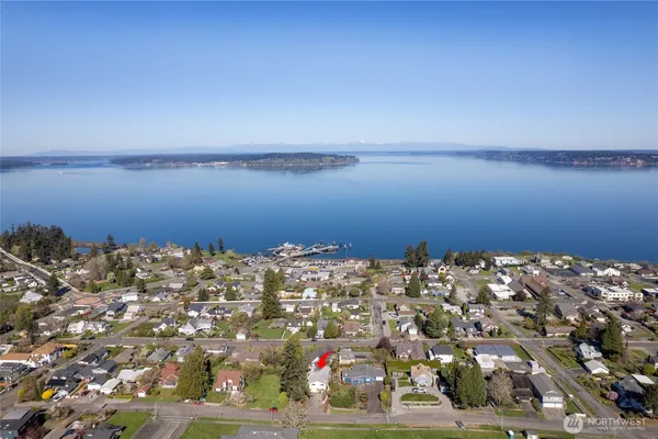 $699,000 | 1411 Nisqually Street, Steilacoom, WA 98388