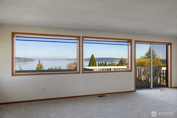 $699,000 | 1411 Nisqually Street, Steilacoom, WA 98388