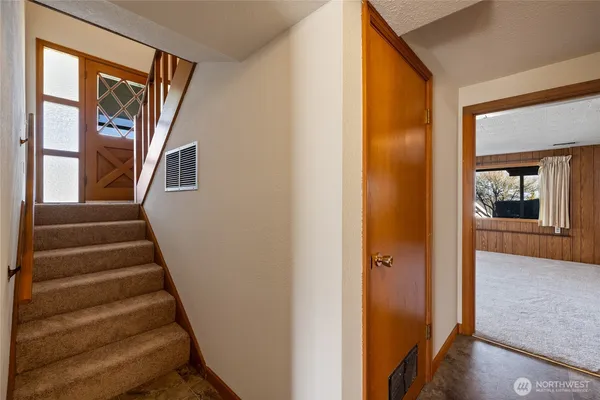 $699,000 | 1411 Nisqually Street, Steilacoom, WA 98388