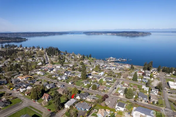 $699,000 | 1411 Nisqually Street, Steilacoom, WA 98388