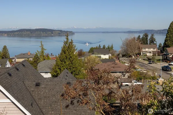 $699,000 | 1411 Nisqually Street, Steilacoom, WA 98388
