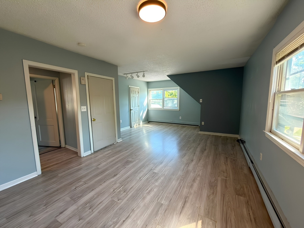 164-166 Woodlawn Street, Unit 3 Springfield, MA 01108 - Photo 9 of 14