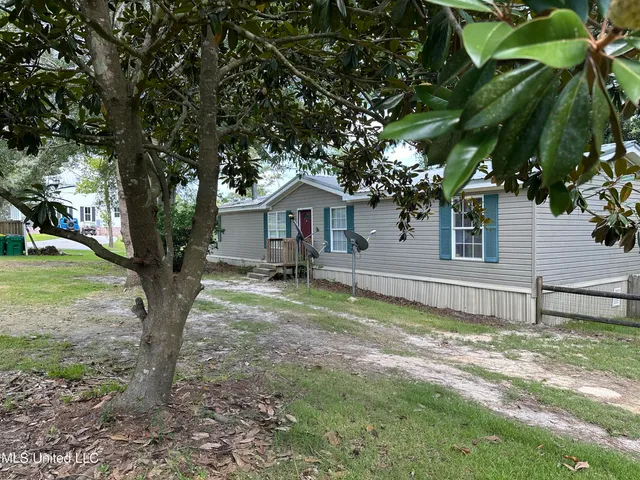 $1,550 | 6601 Woodlake Lane, Ocean Springs, MS 39564