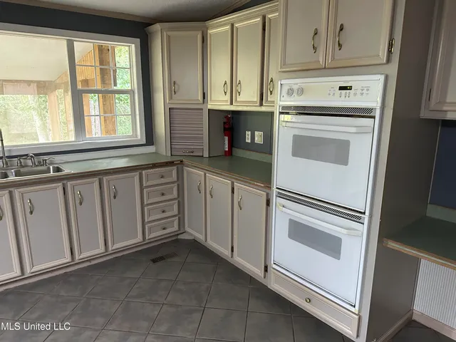 $1,550 | 6601 Woodlake Lane, Ocean Springs, MS 39564