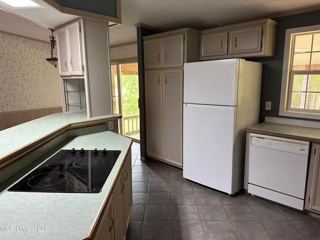 $1,550 | 6601 Woodlake Lane, Ocean Springs, MS 39564