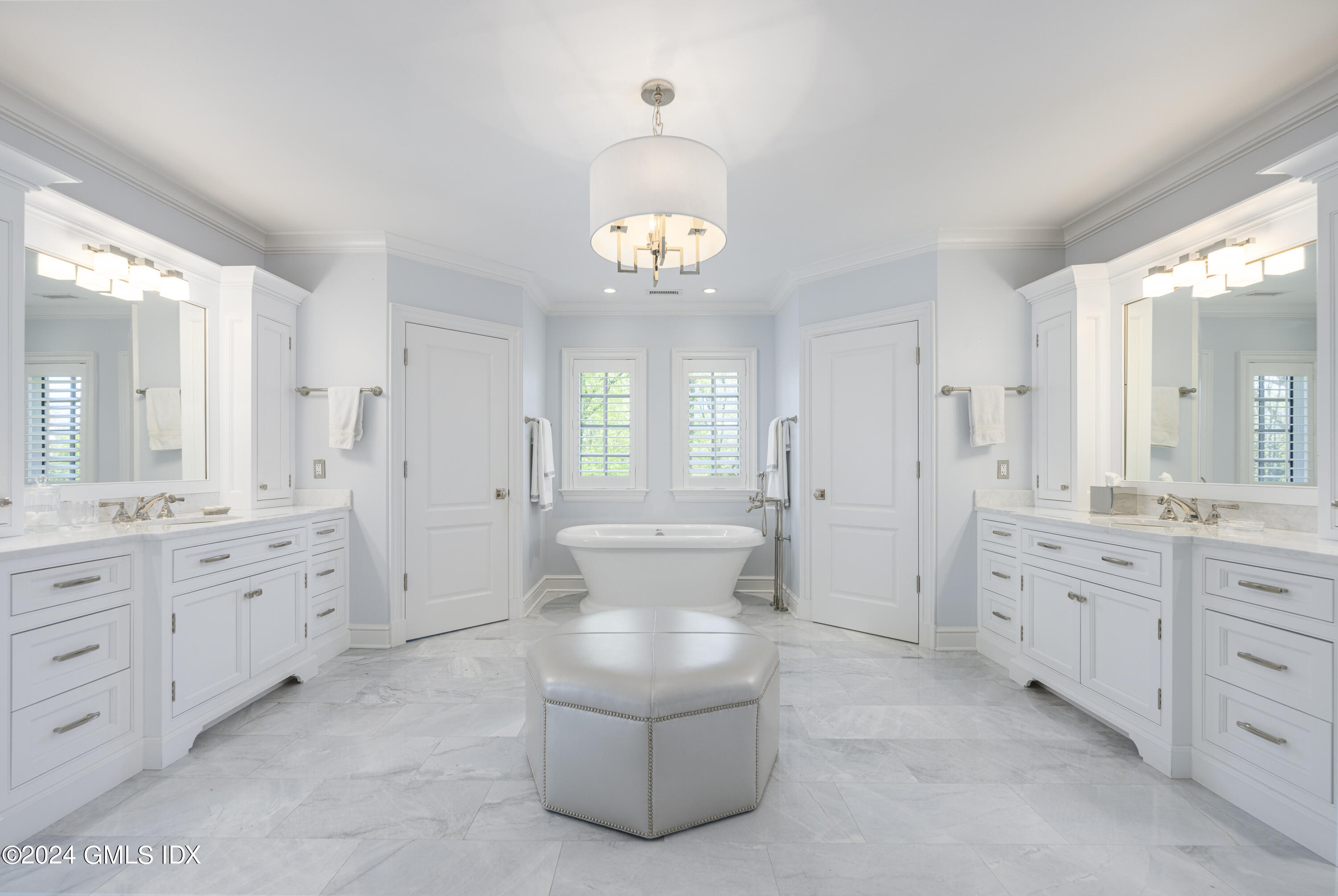 1 Deer Lane Greenwich, CT 06830 - Photo 33 of 48 Primary