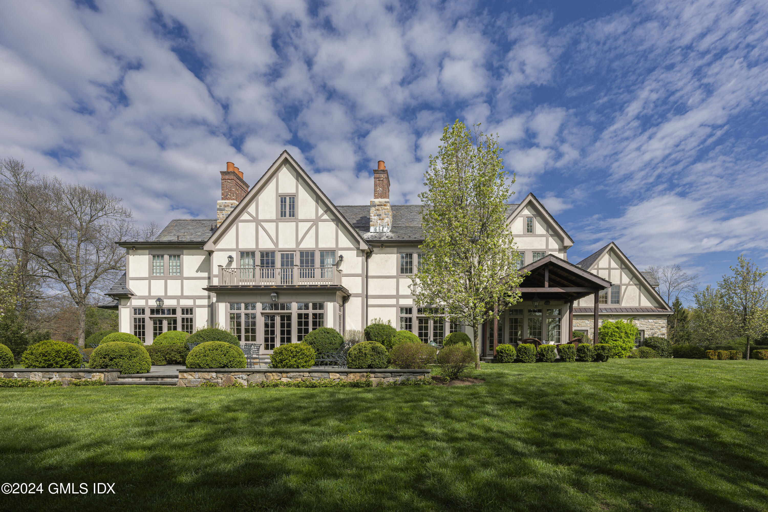 1 Deer Lane Greenwich, CT 06830 - Photo 47 of 48 Back of house