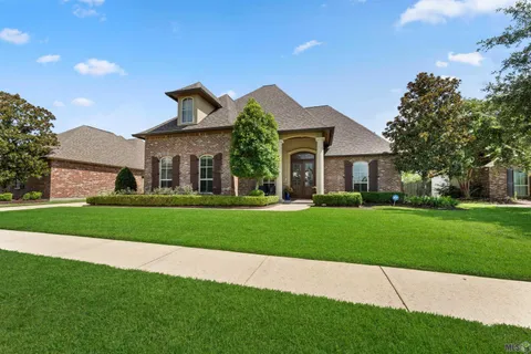 $560,000 | 36516 Oak Park Avenue, Prairieville, LA 70769