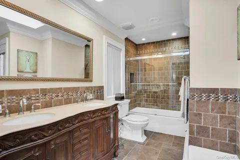 $2,799,000 | 10 Beech Road, Islip, NY 11751