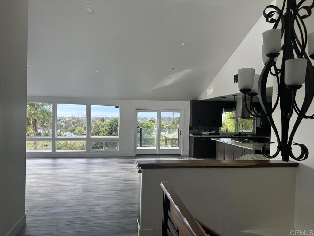 1525 Laurel Road Oceanside, CA 92054 - Photo 5 of 11