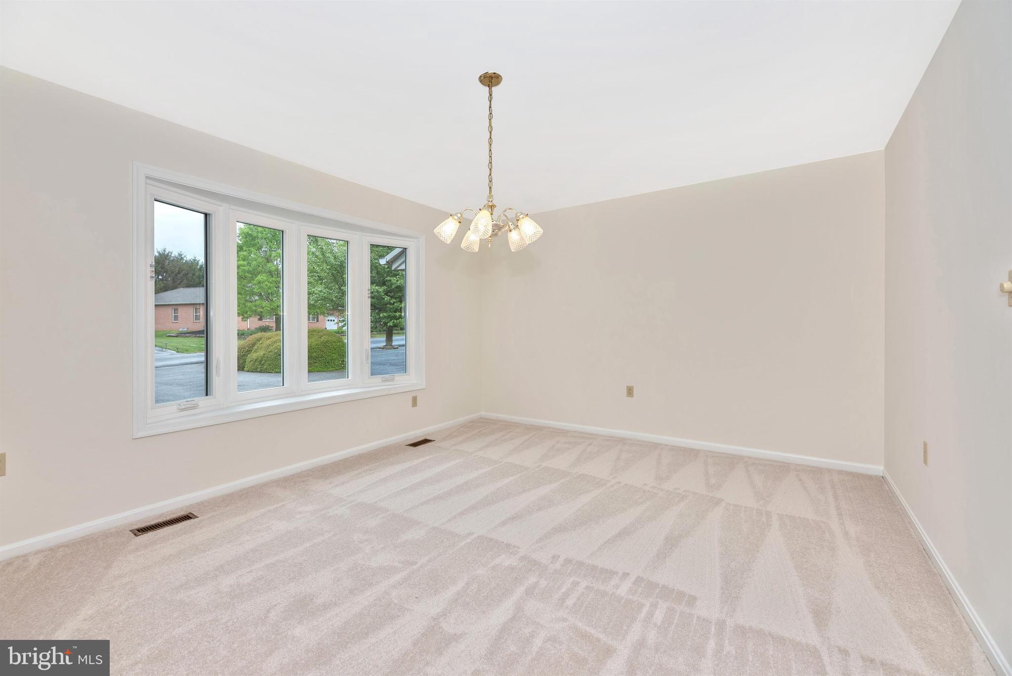 8117 Stone Ridge Drive Frederick, MD 21702 - Photo 14 of 65 Dining room with bay window