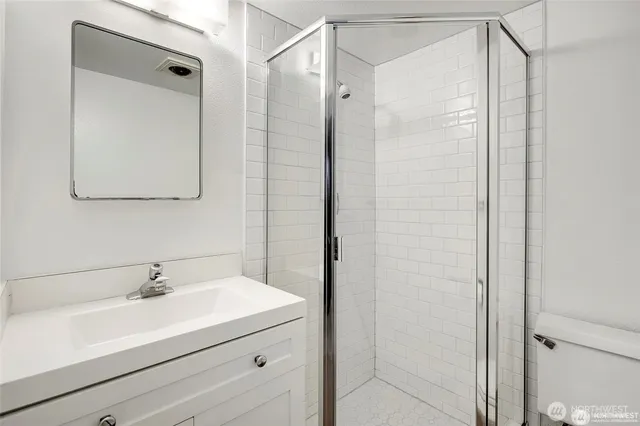 $1,250 | 1017 Minor Avenue, Unit 201, Seattle, WA 98104