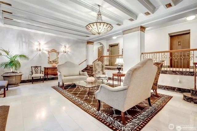 $1,250 | 1017 Minor Avenue, Unit 201, Seattle, WA 98104