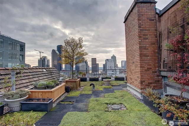 $1,250 | 1017 Minor Avenue, Unit 201, Seattle, WA 98104