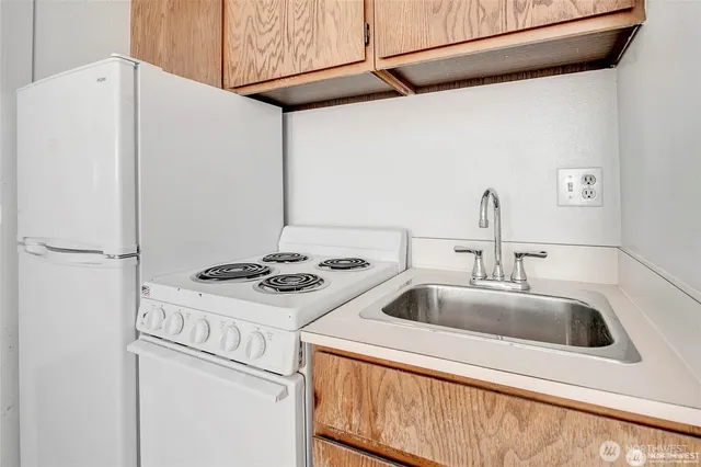 $1,250 | 1017 Minor Avenue, Unit 201, Seattle, WA 98104