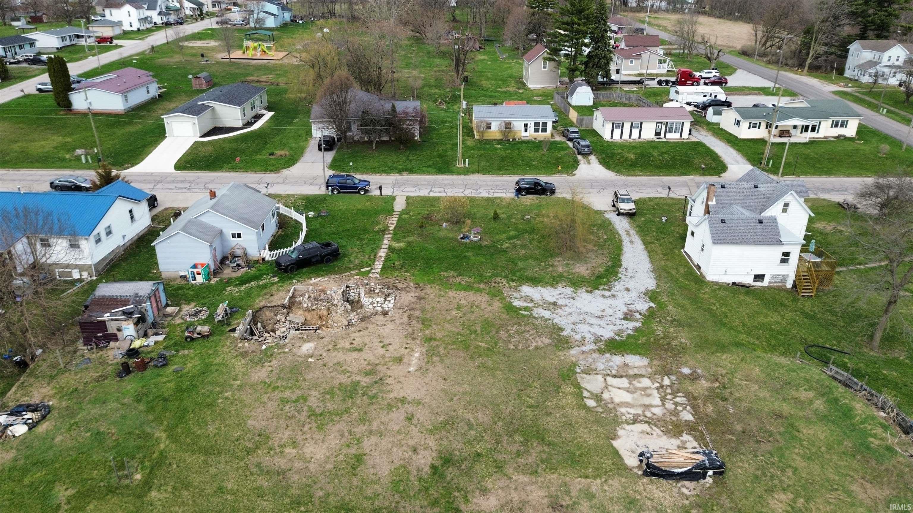 307 Mercer Street Ligonier, IN 46767 - Photo 5 of 8