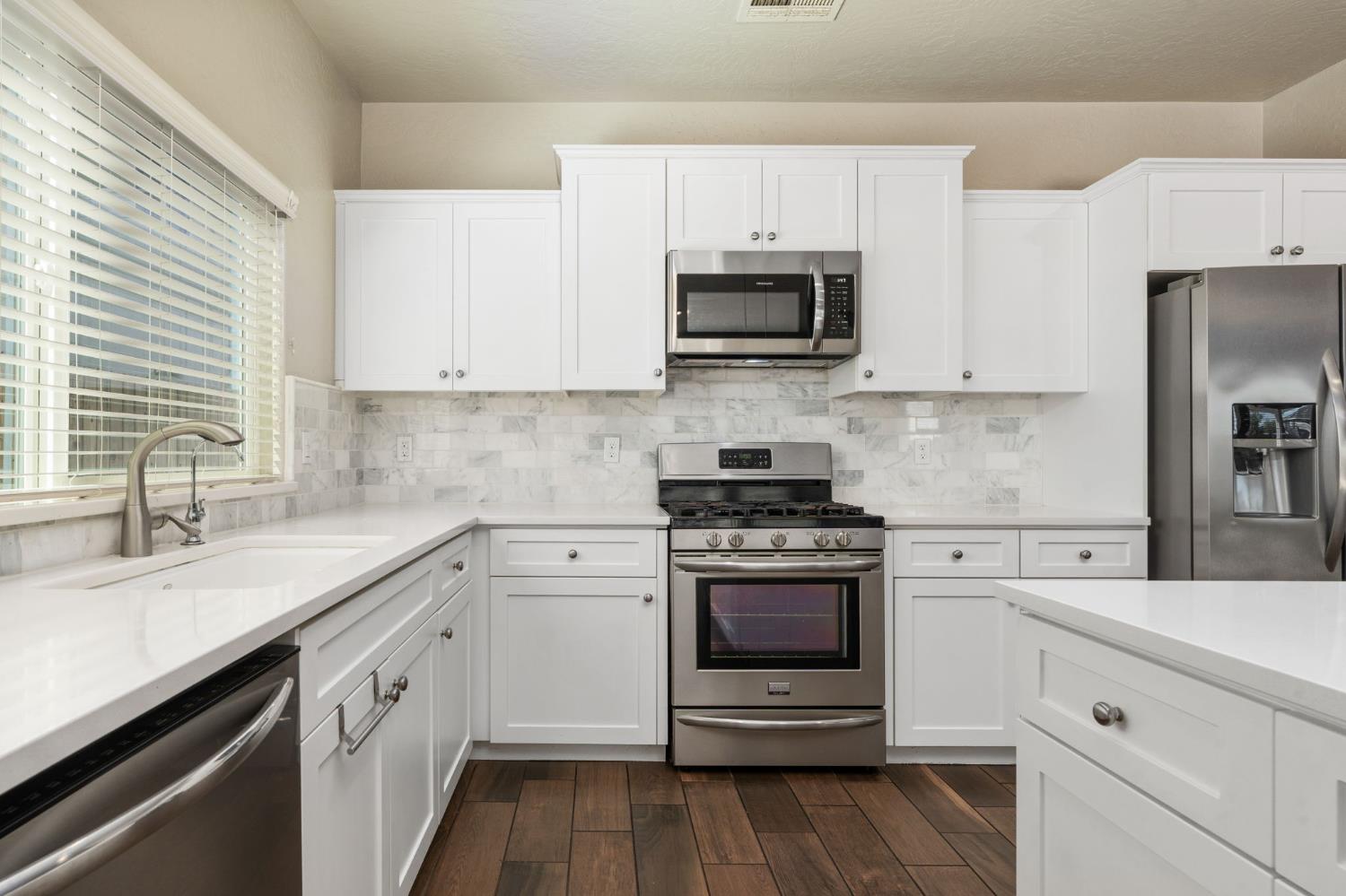 4172 Rialto Avenue Clovis, CA 93619 - Photo 13 of 41