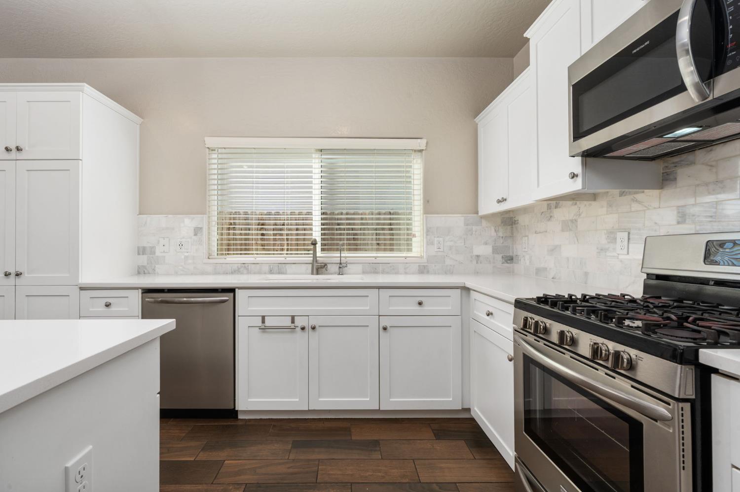 4172 Rialto Avenue Clovis, CA 93619 - Photo 15 of 41