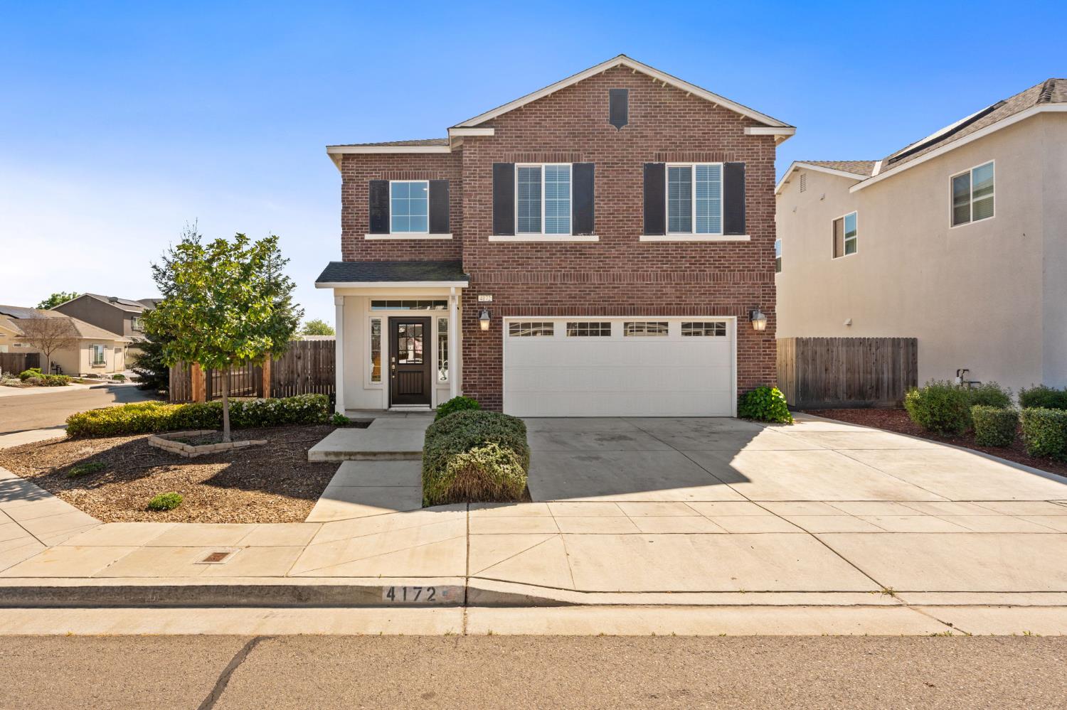 4172 Rialto Avenue Clovis, CA 93619 - Photo 3 of 41