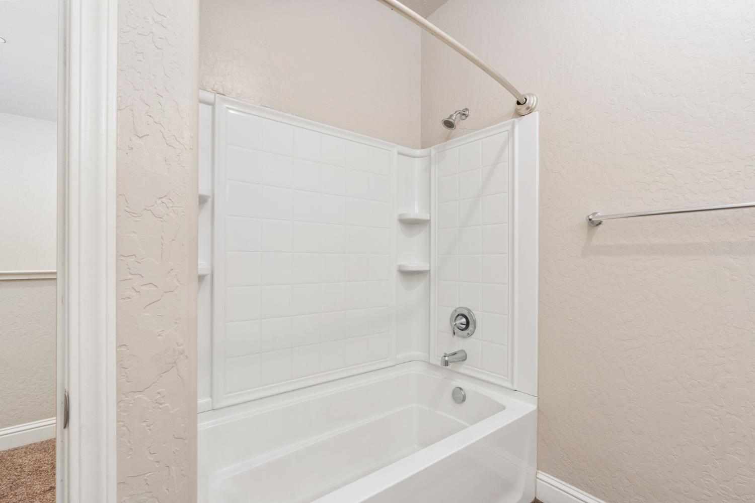 4172 Rialto Avenue Clovis, CA 93619 - Photo 31 of 41