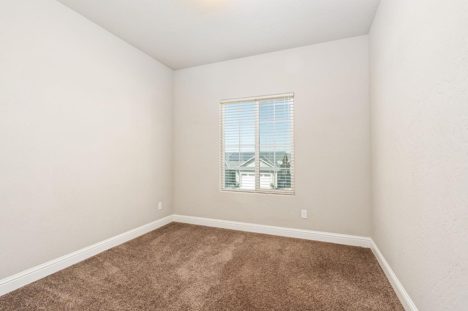 4172 Rialto Avenue Clovis, CA 93619 - Photo 33 of 41