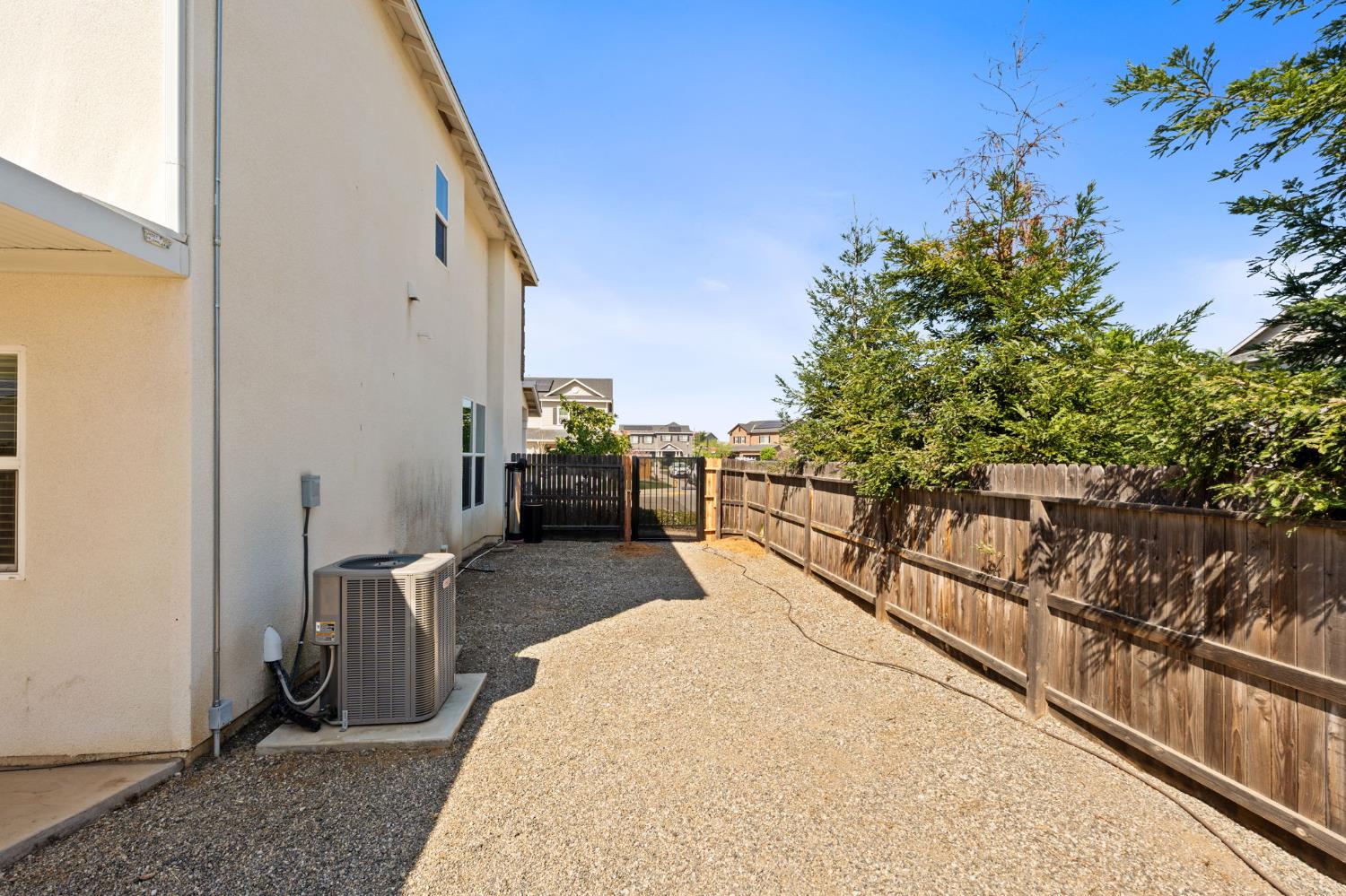 4172 Rialto Avenue Clovis, CA 93619 - Photo 40 of 41