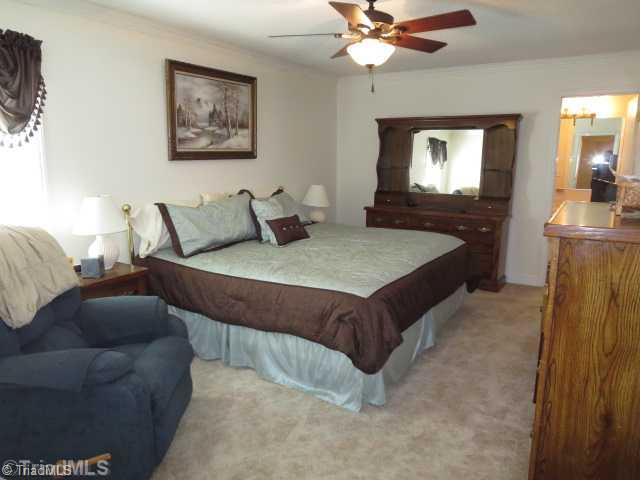 8336 Center Grove Church Road Clemmons, NC 27012 - Photo 12 of 16 2nd Bedroom.